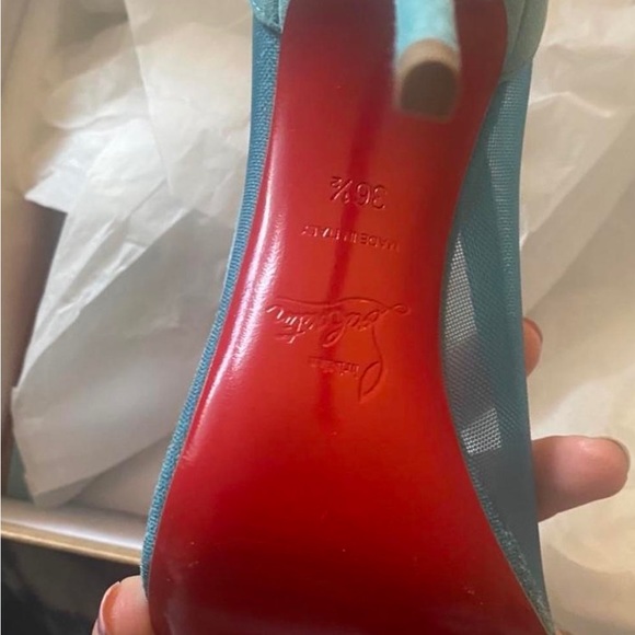 Christian Louboutins! Size 6.5, never worn!!! New in box/bag - Picture 3 of 4